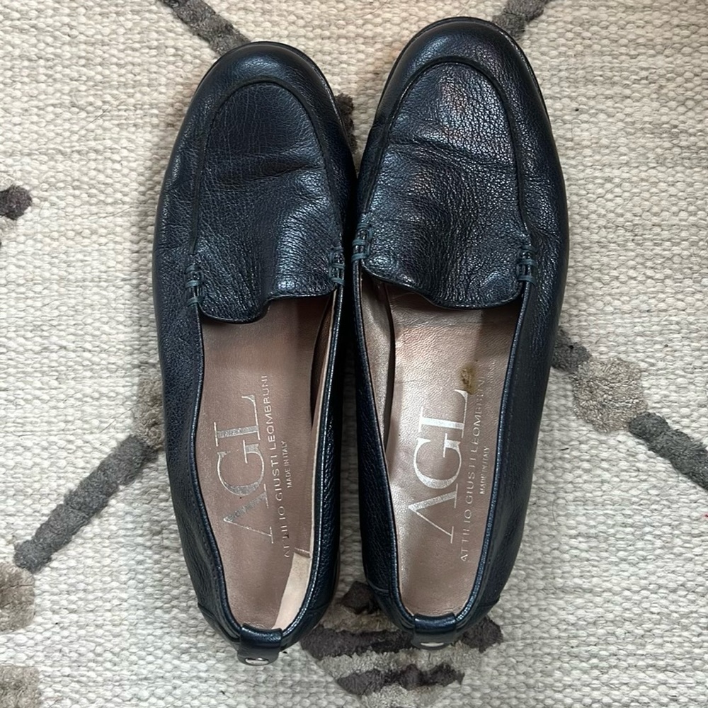 AGL Navy Flats